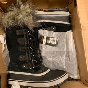 NWT Sorel Joan of Arctic boots w original box